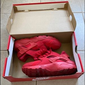red huaraches